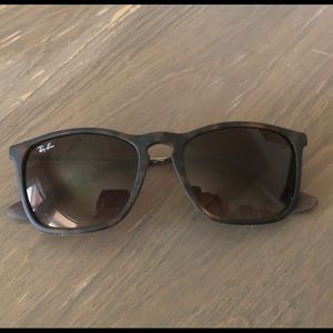 Ray-Ban Sunglasses (Chris)